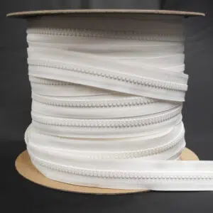 YKK® #8 Vislon® Chain Zipper White